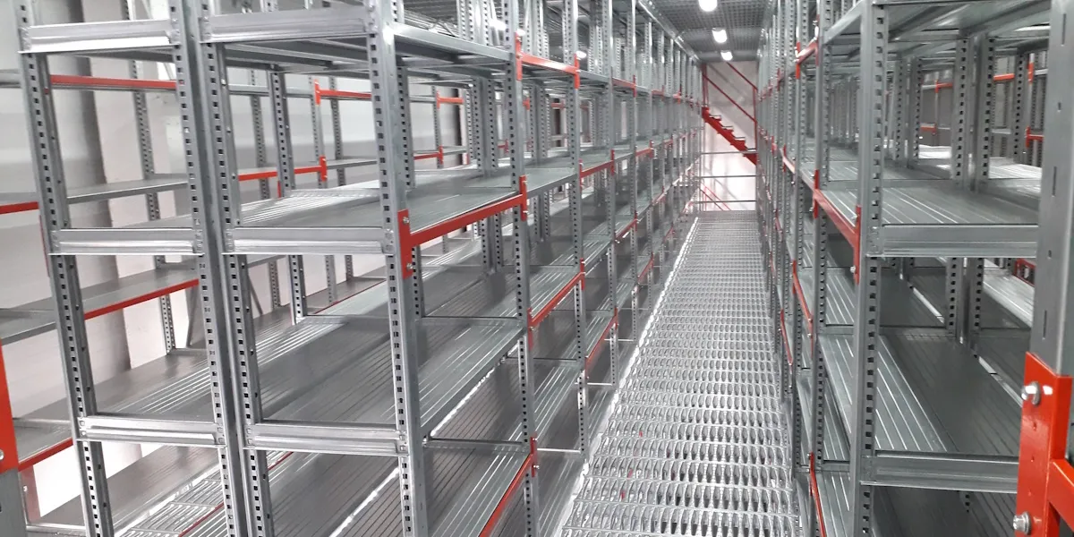 Склад поставщика запчастей