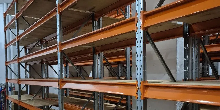 Склад поставщика электротехнического оборудования