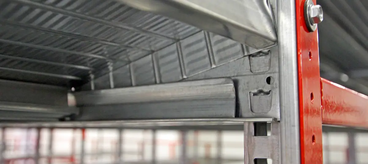 Усиленные<br>среднегрузовые стеллажи